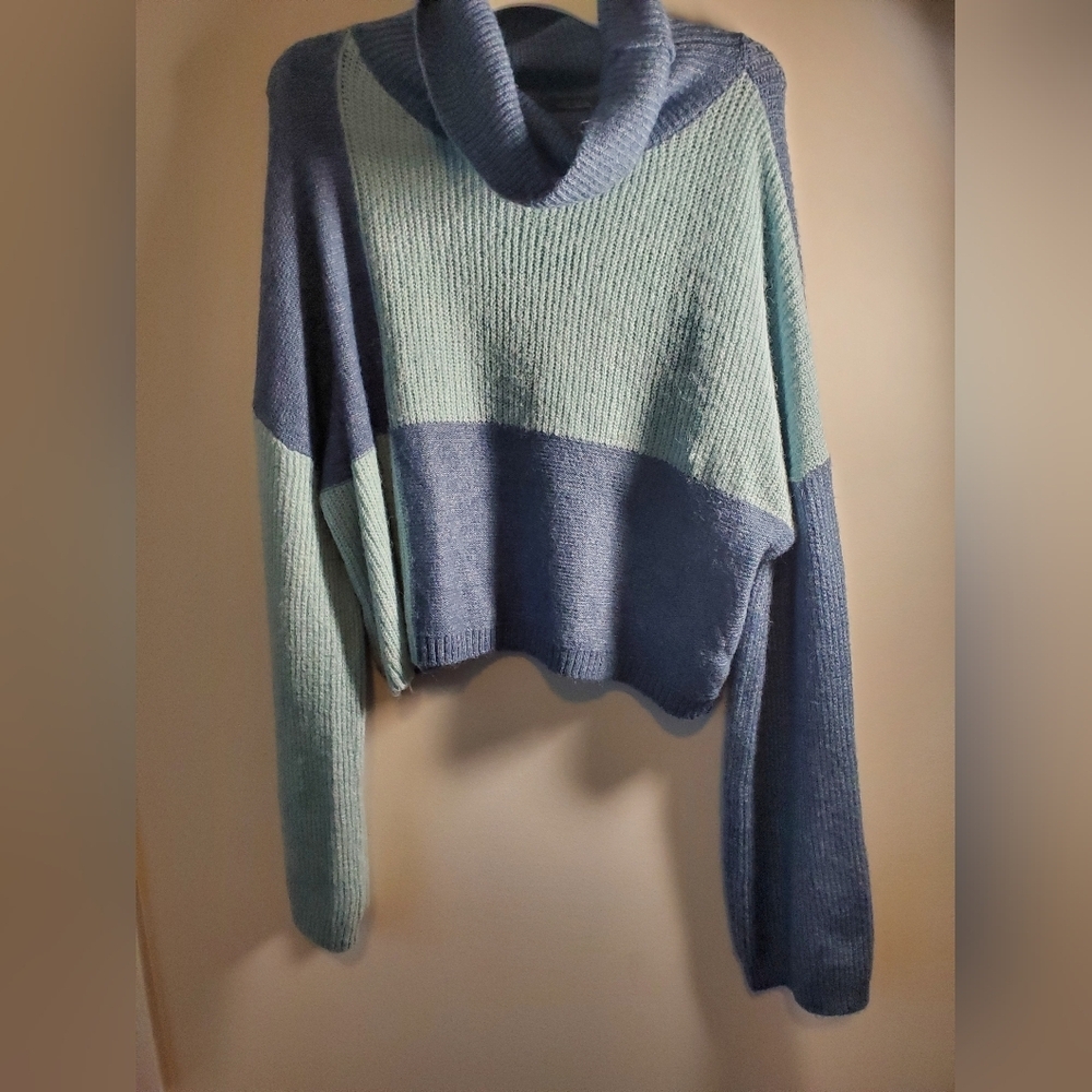 Wild Fable Colorblock Turtleneck Sweater Cropped Oversized Arms Size XL